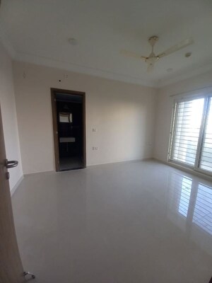 Room in 2 BHK Apartment at Yash Twin Tower, Baner – for Sale
