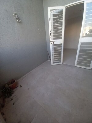 Room in 2 BHK Apartment at Yash Twin Tower, Baner – for Sale