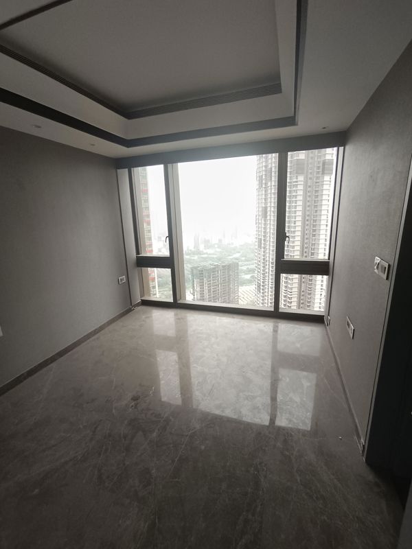5 BHK + Pooja Room,Servant Room Apartment For Rent in Lodha Trump Tower
