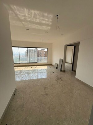 Room in 3 BHK Apartment at Goghari Mansion CHS, Santacruz West – for Rent