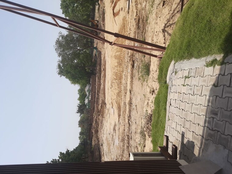 Garden, bhumika-the-icon Commercial Shop 300 Sq.Ft. In Sector 27a Faridabad 10274347