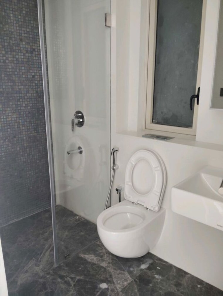 Bathroom, lodha-trump-tower 4 Bedroom 1600 Sq.Ft. Apartment In Worli Mumbai 10274254