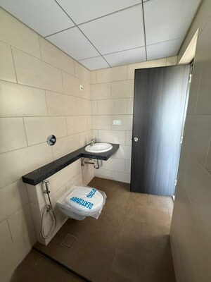 Bathroom in 3 BHK Apartment at Sobha Manhattan Towers Town Park, Hosur Road – for Sale