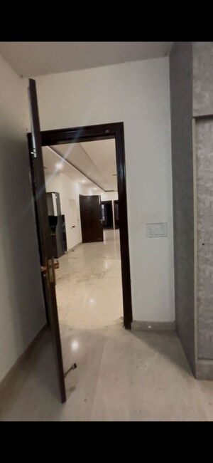 Building Lobby in 4 BHK Builder Floor at Sector 21d – for Rent