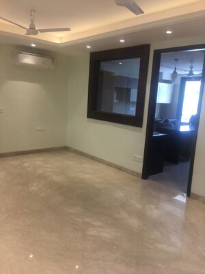 Room in 4 BHK Builder Floor at Sector 56 – for Rent