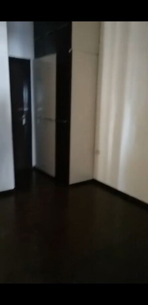 Room in 4 BHK Apartment at BPTP Park Elite Floors, Sector 85 – for Rent