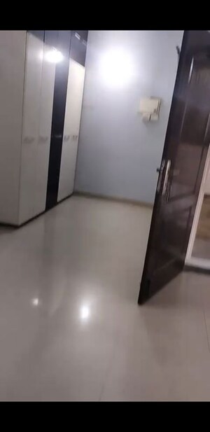 Room in 4 BHK Apartment at BPTP Park Elite Floors, Sector 85 – for Rent