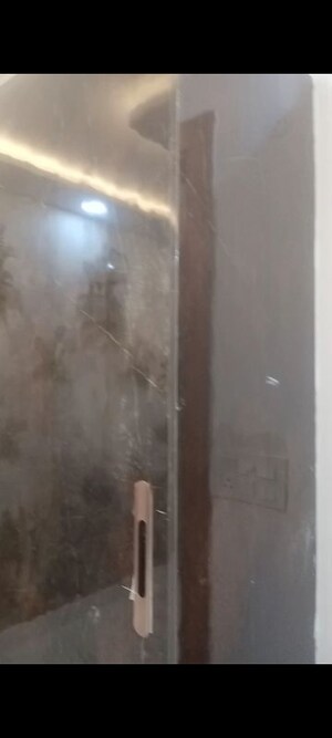 Furnished Amenities in 4 BHK Builder Floor at Kakrola – for Sale