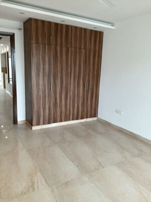 Room in 4 BHK Builder Floor at Palam Vihar Residents Association, Palam Vihar – for Rent