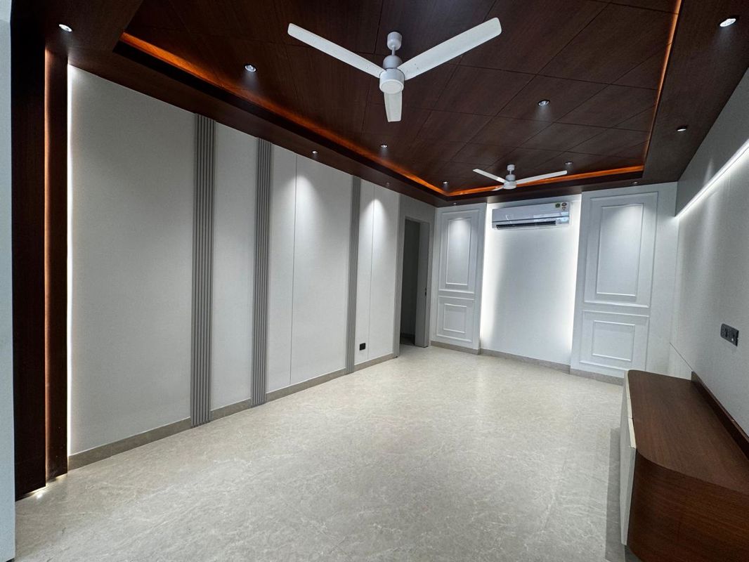 4 BHK + Store Room Builder Floor For Rent in Sector 65