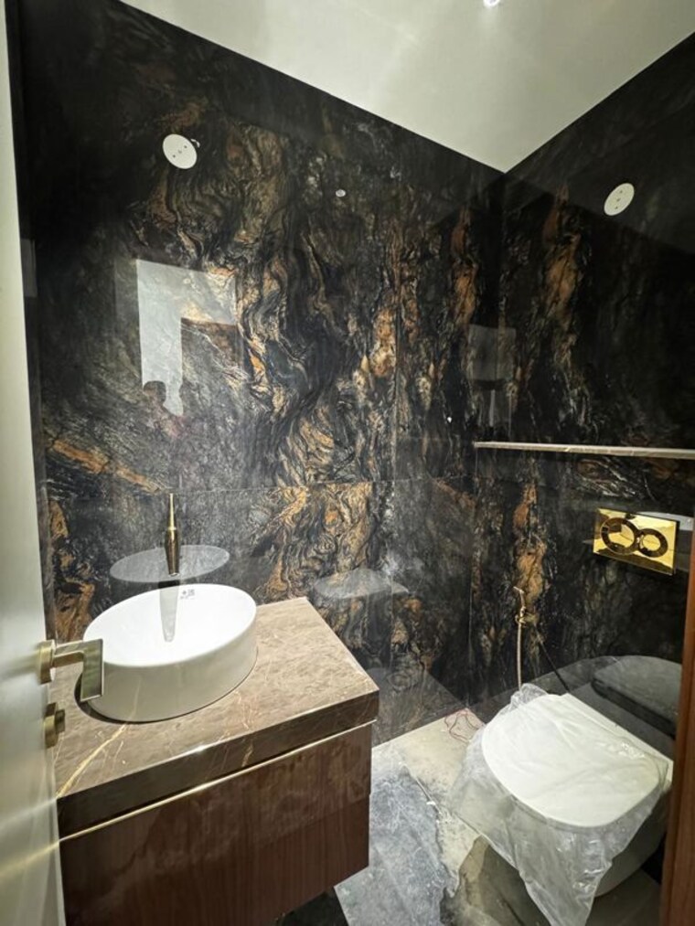 Bathroom, sector 65 4 Bedroom 500 Sq.Yd. Builder Floor In Sector 65 Gurgaon 10274412