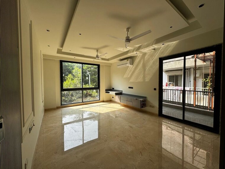 Living Room, sector 65 4 Bedroom 500 Sq.Yd. Builder Floor In Sector 65 Gurgaon 10274412