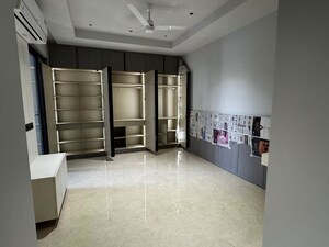 Room in 4 BHK Builder Floor at Sector 65 – for Rent