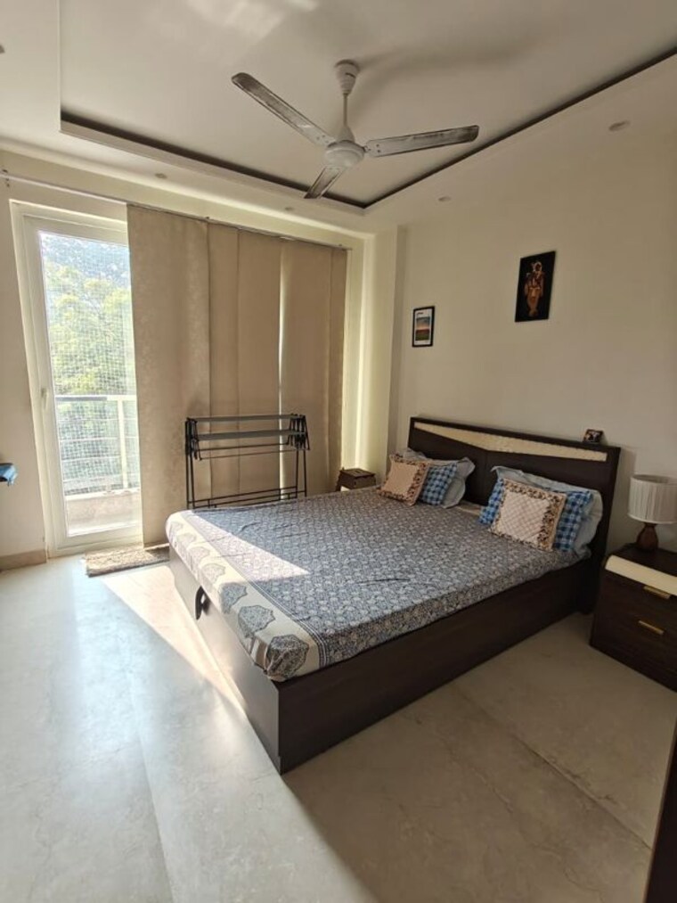 Bedroom, green park extension 3 Bedroom 2000 Sq.Ft. Apartment In Green Park Extension Delhi 10274421