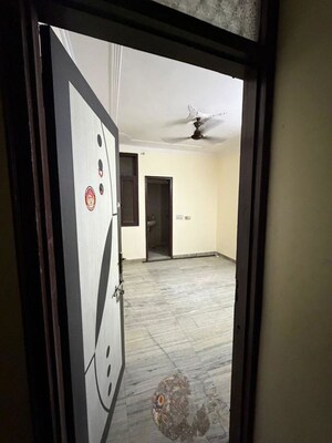 Building Lobby in 2 BHK Builder Floor at Govindpuri – for Rent