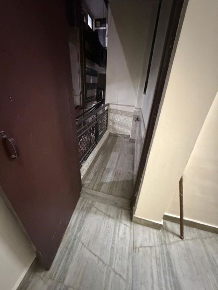 Balcony, govindpuri 2 Bedroom 75 Sq.Yd. Builder Floor In Govindpuri Delhi 10255702