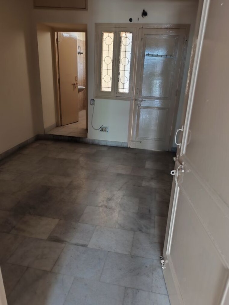 Room, rwa-apartments-sector-41 2 Bedroom 950 Sq.Ft. Independent House In Sector 41 Noida 10274434