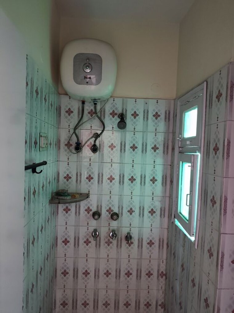 Bathroom, rwa-apartments-sector-41 2 Bedroom 950 Sq.Ft. Independent House In Sector 41 Noida 10274434