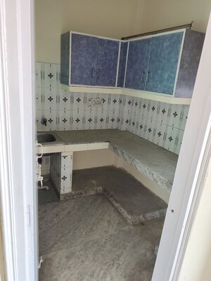 Balcony in 2 BHK Independent House at RWA Apartments Sector 41, Sector 41 – for Rent