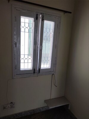 Room in 2 BHK Independent House at RWA Apartments Sector 41, Sector 41 – for Rent