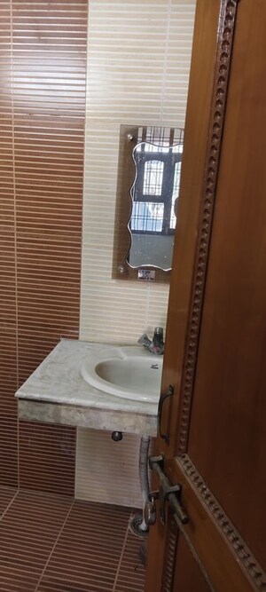 Bathroom in 2 BHK Independent House at Gomti Nagar – for Rent