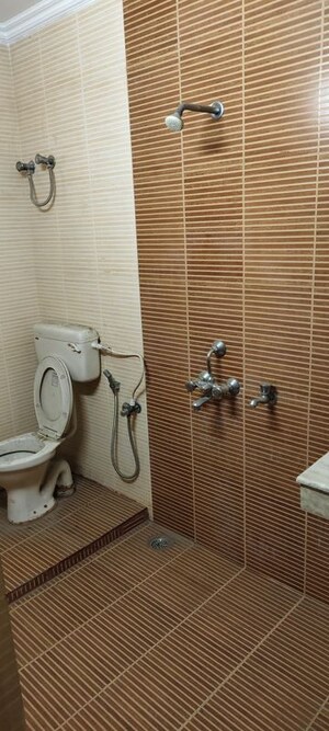 Bathroom in 2 BHK Independent House at Gomti Nagar – for Rent