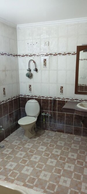 Bathroom in 2 BHK Independent House at Gomti Nagar – for Rent