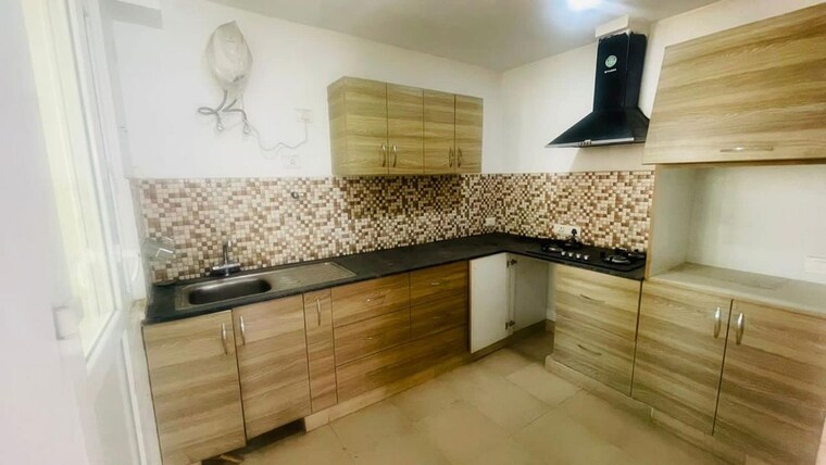 Kitchen, mi-rustle-court 2.5 Bedroom 1525 Sq.Ft. Apartment In Gomti Nagar Lucknow 10274447