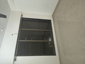 Room in 2 BHK Apartment at Kurla East – for Rent