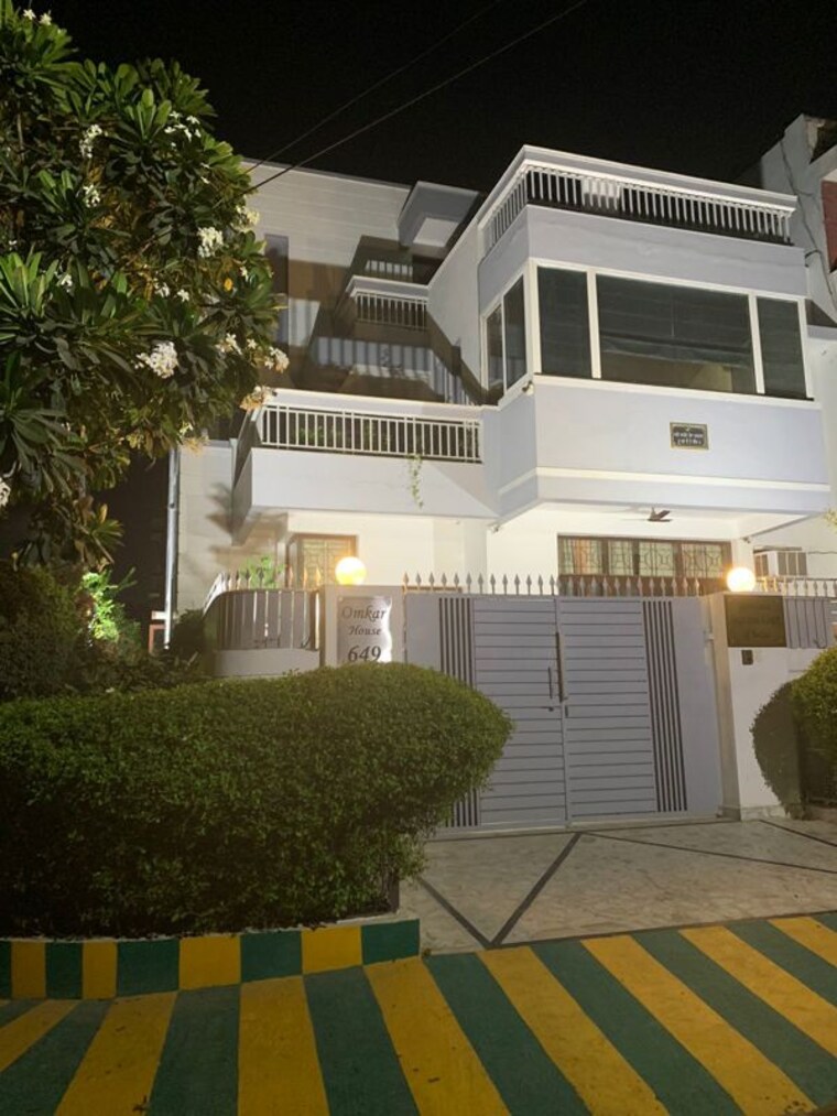 Exterior View, sector 31 2 Bedroom 300 Sq.Yd. Builder Floor In Sector 31 Gurgaon 10274474