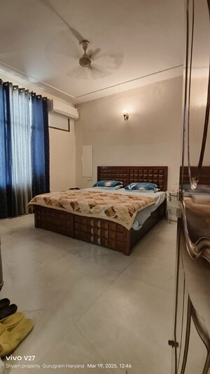 Bedroom in 2 BHK Builder Floor at Sector 31 – for Rent
