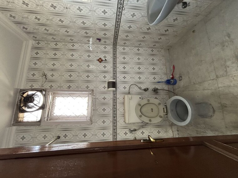 Bathroom, saket 2 Bedroom 1000 Sq.Ft. Builder Floor In Saket Delhi 10274471