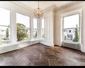 Bedroom in 4 BHK Builder Floor at Green Park – for Sale