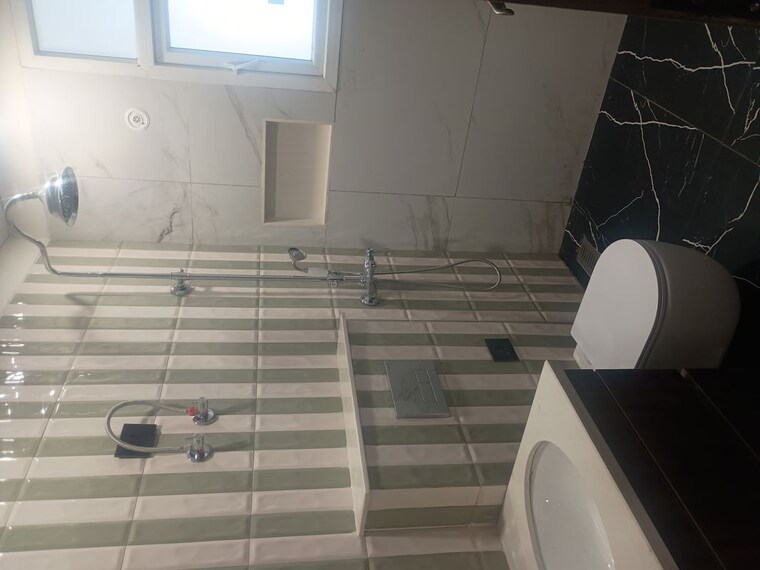Bathroom, t-and-t-atlas 3.5 Bedroom 2460 Sq.Ft. Apartment In Raj Nagar Extension Ghaziabad 10274480