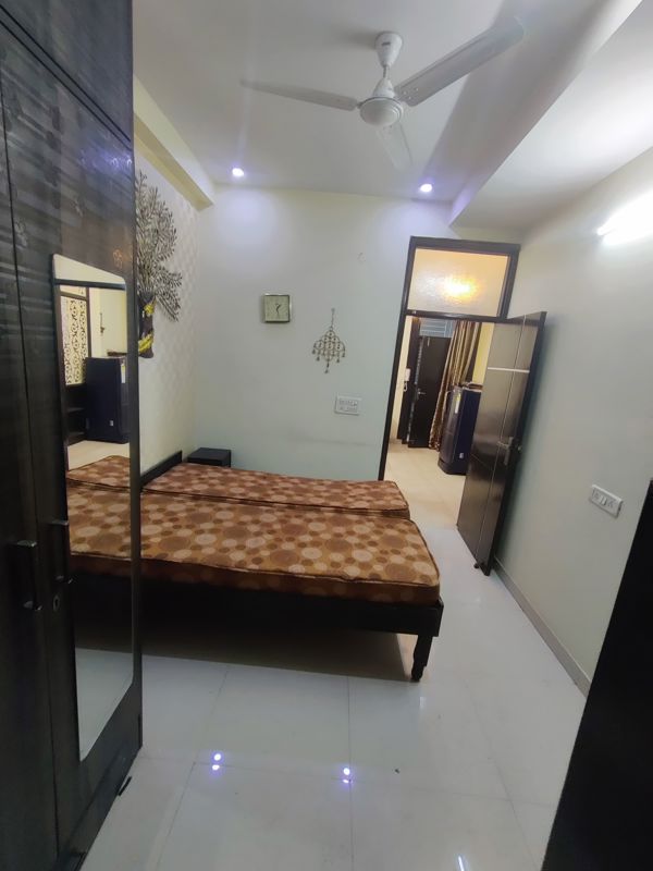 2 BHK + Pooja Room Apartment For Rent in Kaushik Complex