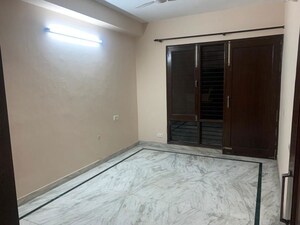 Room in 2 BHK Builder Floor at Sector 31 – for Rent