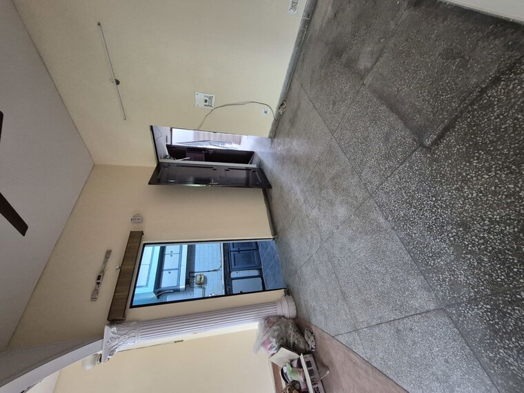 Room, mayur vihar 2.5 Bedroom 870 Sq.Ft. Apartment In Mayur Vihar Delhi 10274505