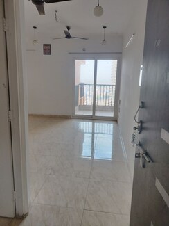 2.5 BHK + Pooja Room,Study Room,Store Room Builder Floor For Rent in Gaur Yamuna City 16th Park View