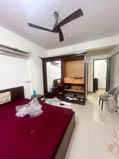 2 BHK + Extra Room Apartment For Rent in Juhu