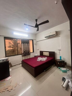 Bedroom in 2 BHK Apartment at Juhu – for Rent