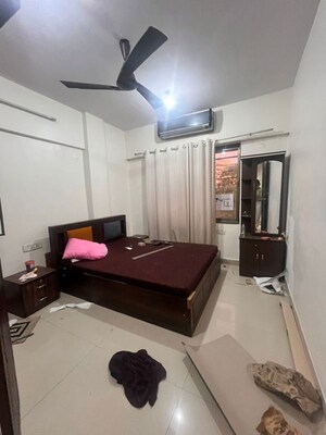Bedroom in 2 BHK Apartment at Juhu – for Rent