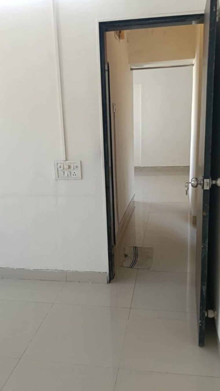 Other, lokhandwala complex 1 Bedroom 600 Sq.Ft. Apartment In Lokhandwala Complex Mumbai 10274535