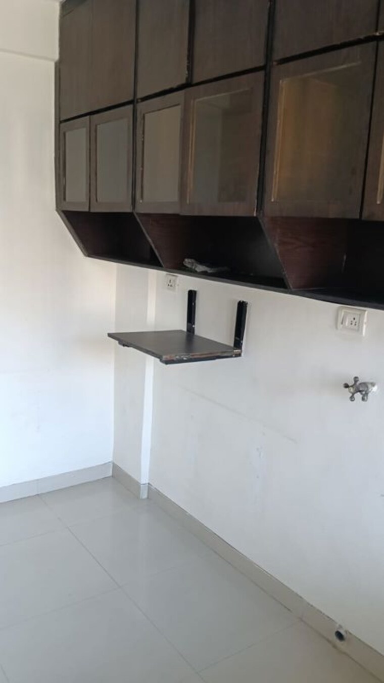 Other, lokhandwala complex 1 Bedroom 600 Sq.Ft. Apartment In Lokhandwala Complex Mumbai 10274535