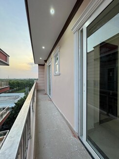1 BHK + Servant Room,Extra Room Apartment For Rent in Chattarpur