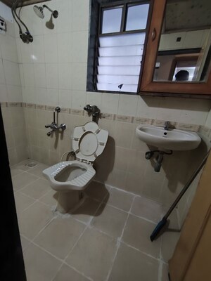 Team Area in 2 BHK Apartment at Sadguru Complex I, Goregaon East – for Rent