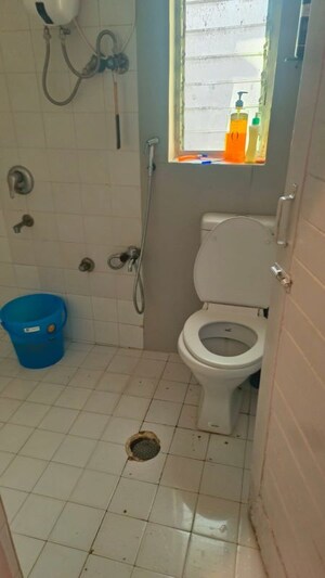 Bathroom in 1 BHK Apartment at Andheri West – for Rent