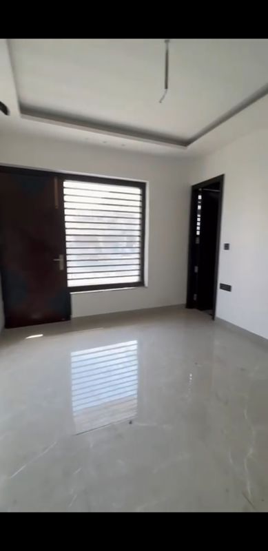 3 BHK 180 Sq.Yd. Builder Floor in BPTP Eden Estate