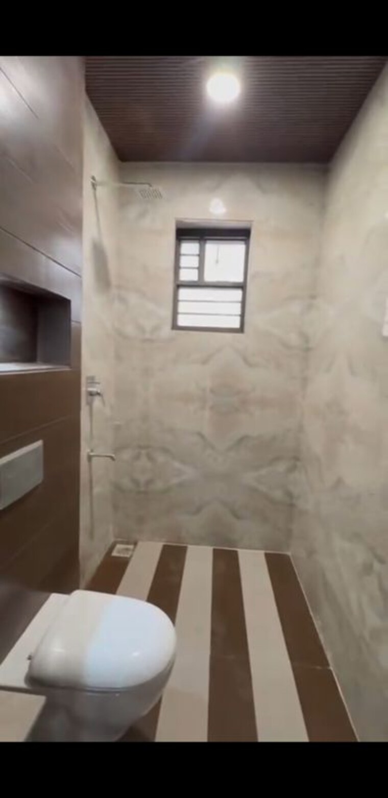Bathroom, bptp-eden-estate 3 Bedroom 180 Sq.Yd. Builder Floor In Sector 81 Faridabad 10274547