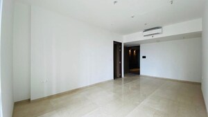 Room in 3 BHK Apartment at Lodha The Park, Worli – for Rent