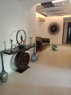 4 BHK + Servant Room Builder Floor For Rent in Pamposh Enclave
